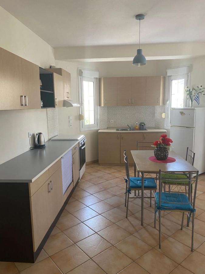Kelesi Apartments Nea Kallikrateia ภายนอก รูปภาพ